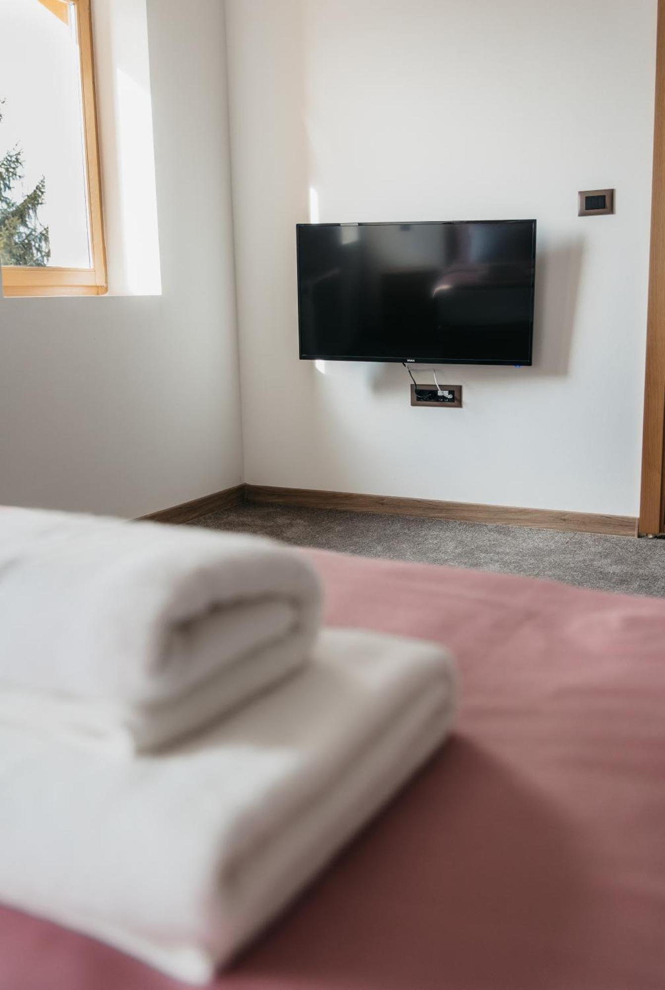 Pansion Mihica Dvori Hotel Babina Greda Eksteriør billede